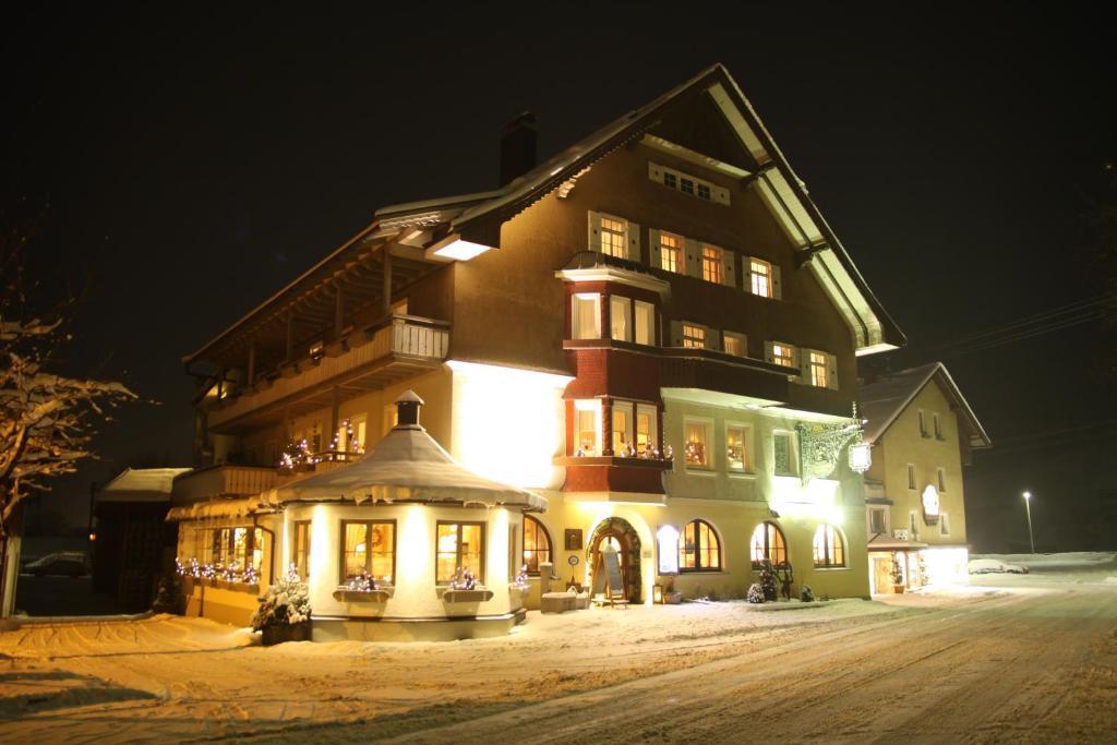Brauereigasthof Schaeffler Missen-Wilhams Exterior photo